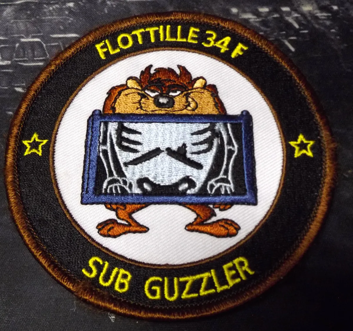Ecusson - patch " Flottille 34 F "- Aéronavale - Taz - Aviation - aéronautique