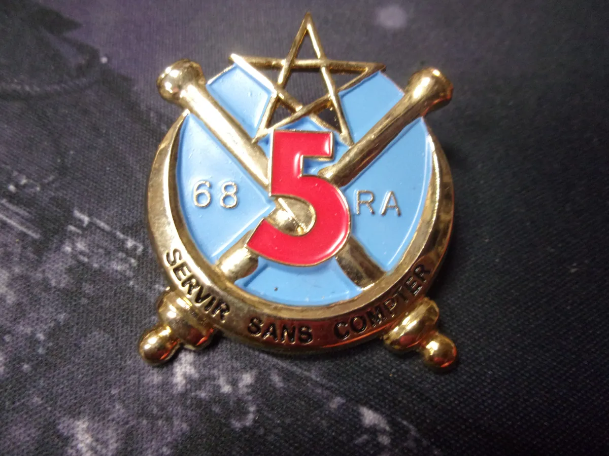 Insigne 5° batterie du 68° Régiment d' Artillerie - réservistes - RA - Afrique